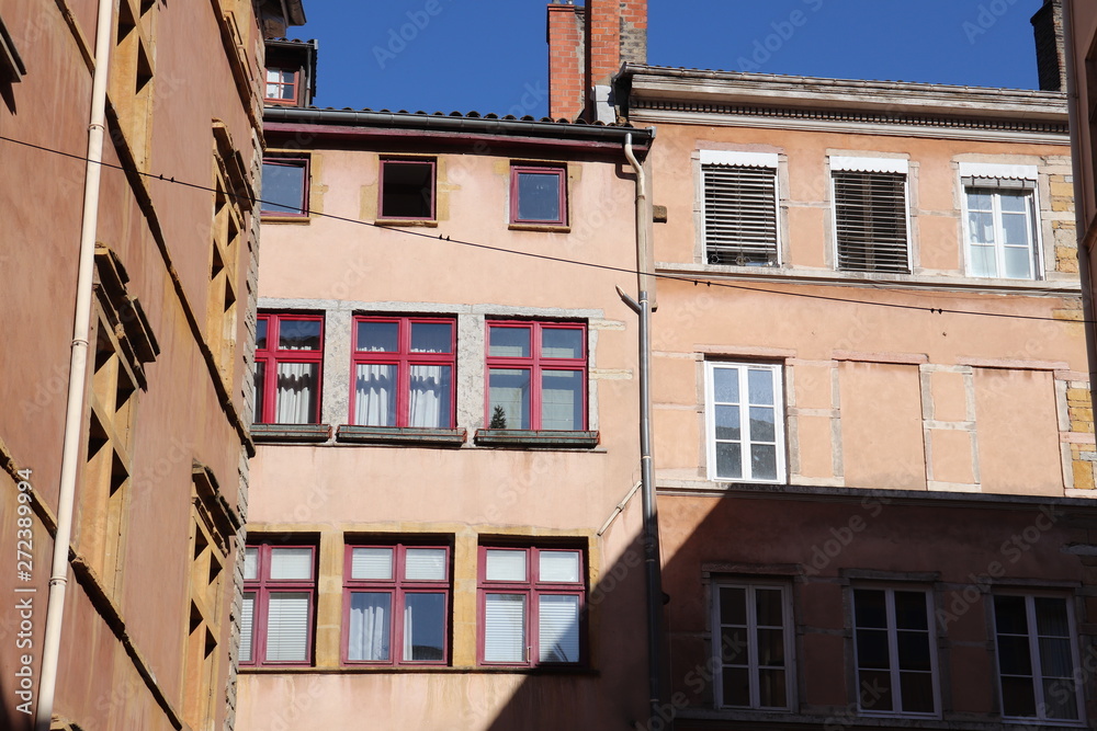 Ville de Lyon - Façade d'immeuble lyonnais typique dans le Vieux Lyon
