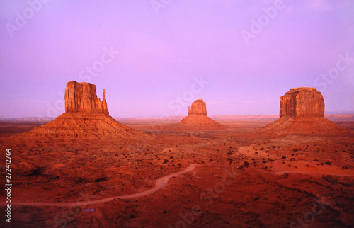 AMerica, USA, Arizona, Monument Valley © charles