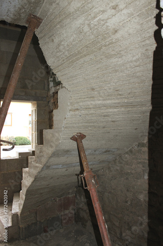 Betontreppe im Rohbau                   