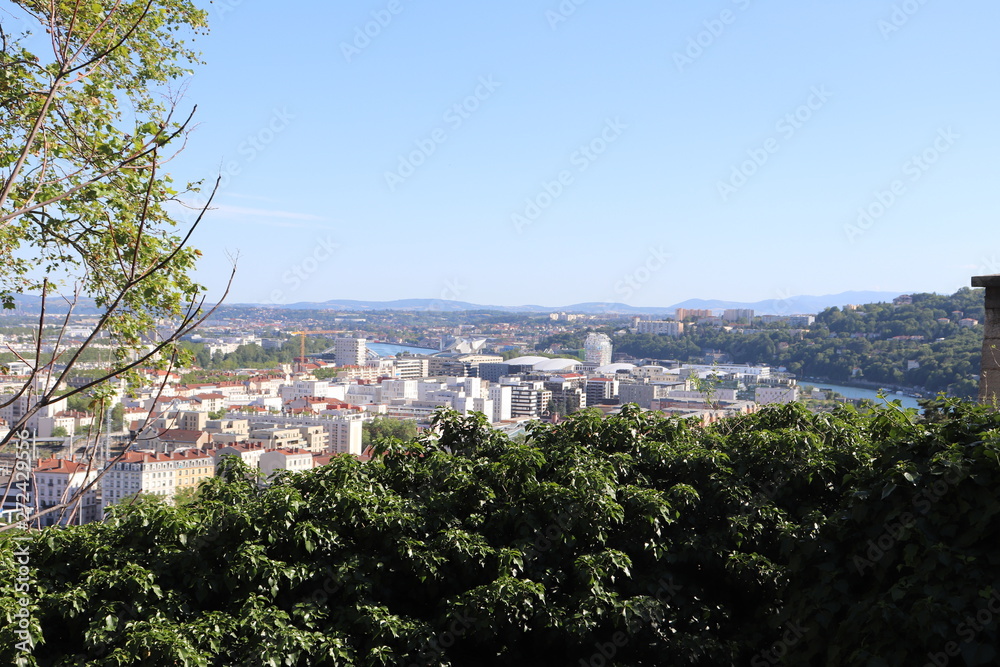 Ville de Lyon - La ville et ses toîts vus de haut depuis la colline de Fourvière