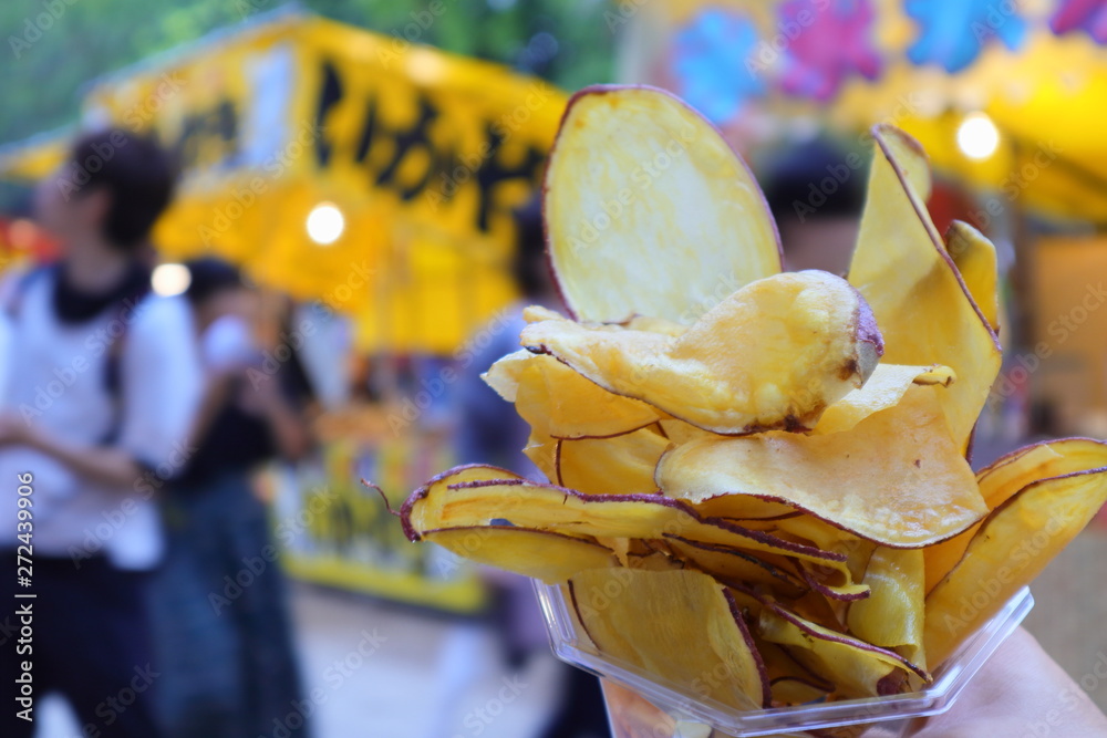 夏祭りの屋台で見かけたさつまいもチップス Stock Photo Adobe Stock
