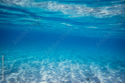under sea background in the Maldives © Attaphon