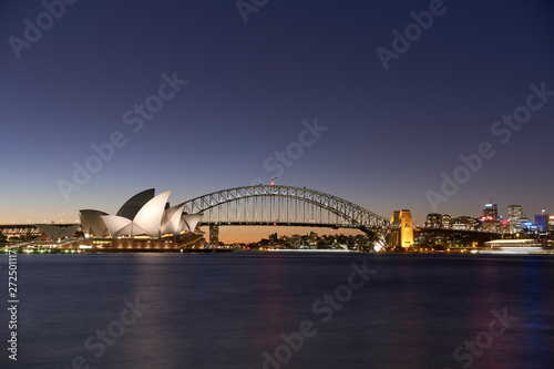 Obraz na plátně Sydney Harbour At Dusk