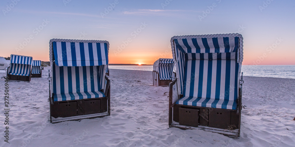 strandkörbe am meer strandkörbe am meer