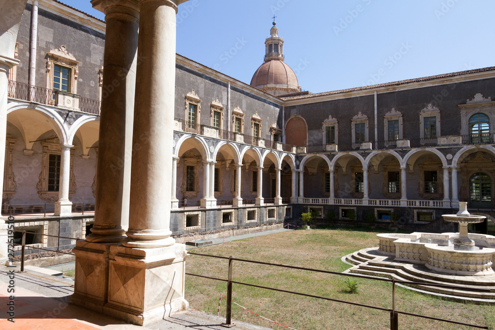 Fototapeta premium Monastero dei Benedettini di San Nicolò (Catania, Sicilia)