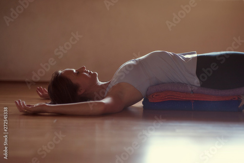 Restorative Yoga Woman Fotobehang