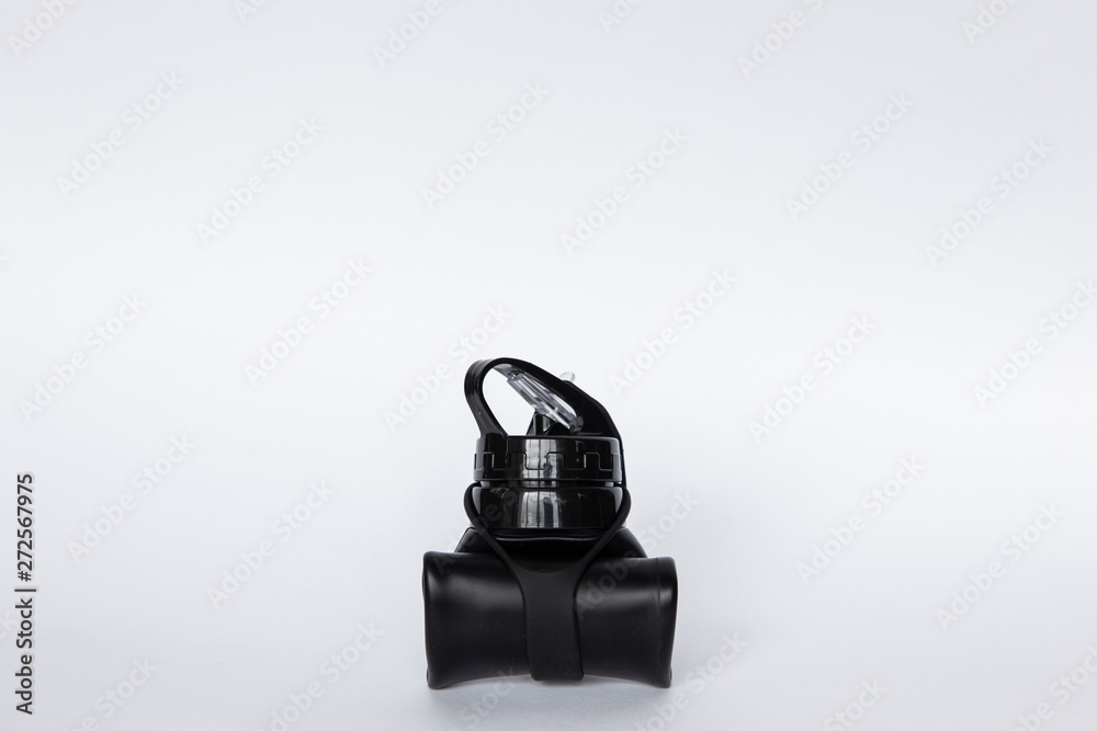 Our drinking bottle are make form food-grade silicone, leaving your drinking safety and healthy,This is the ONLY collapsible bottle. Our drinking bottle are make form food-grade silicone, leaving your drinking safety and healthy,This is the ONLY collapsible bottle.