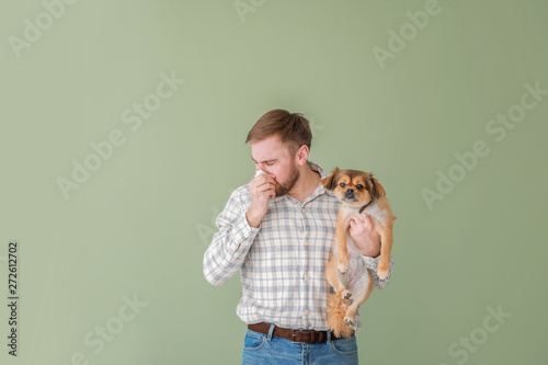 Man suffering from pet alle...