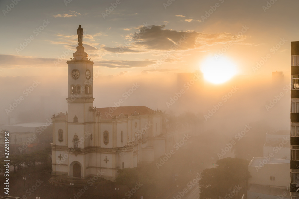 Amanhecer na cidade de Apucarana, Paraná, Brasil Amanhecer na cidade de Apucarana, Paraná, Brasil