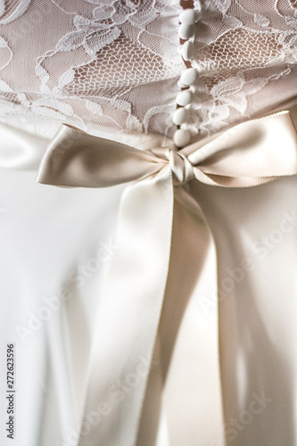 wedding dress bow