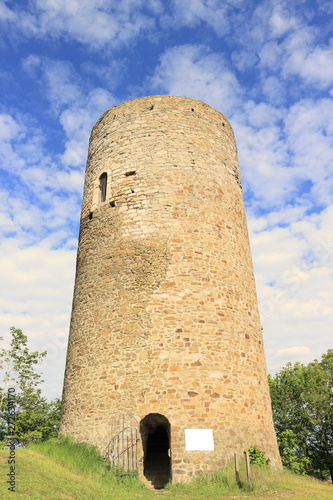 Bergfried der Burg Jesberg