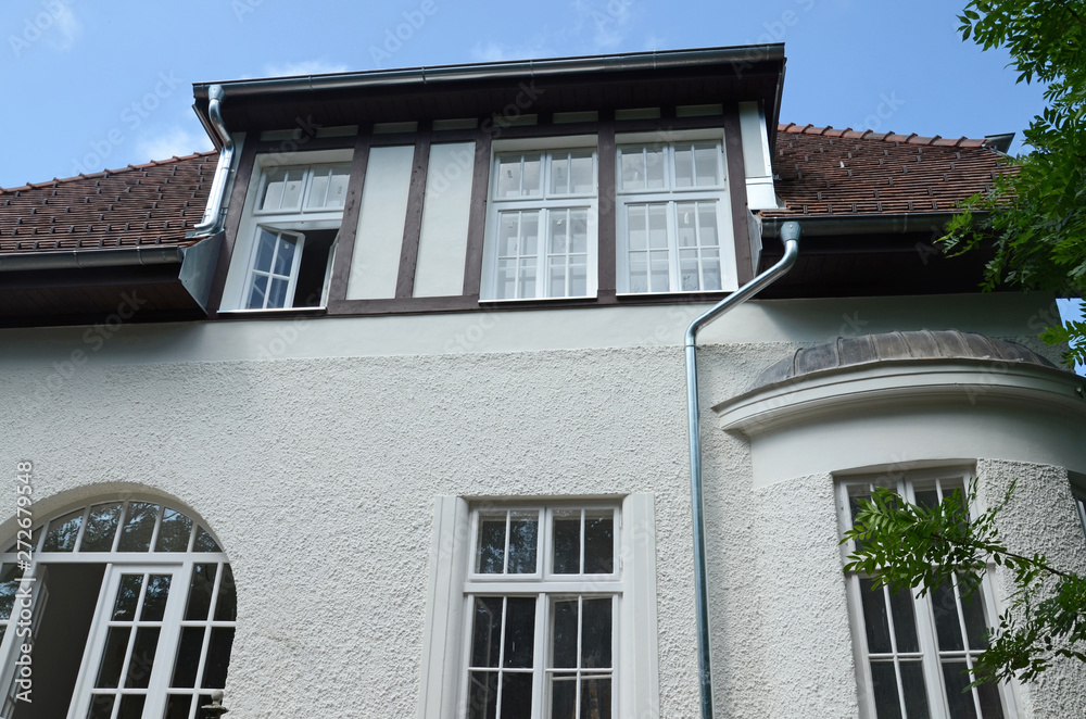 Fototapeta premium umbau von Haus