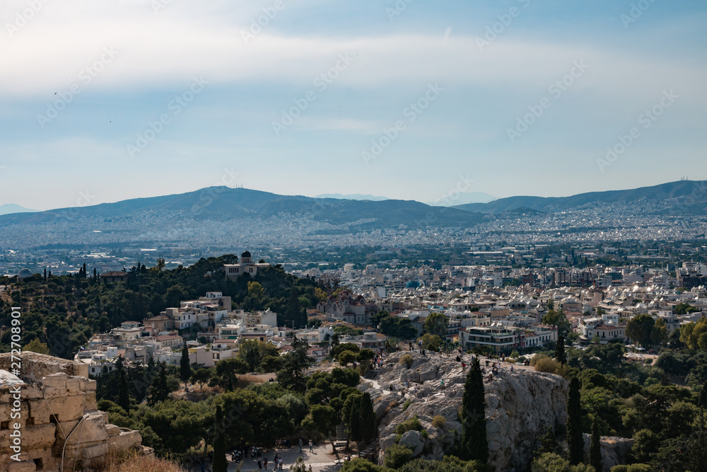 Panorama von Athens mit blauem Himmel von der Akropolis aufgenommen