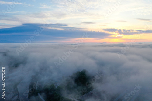 雲海の空撮 © makieni