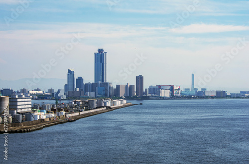 大阪港・此花大橋から見る咲洲の風景 © satoru