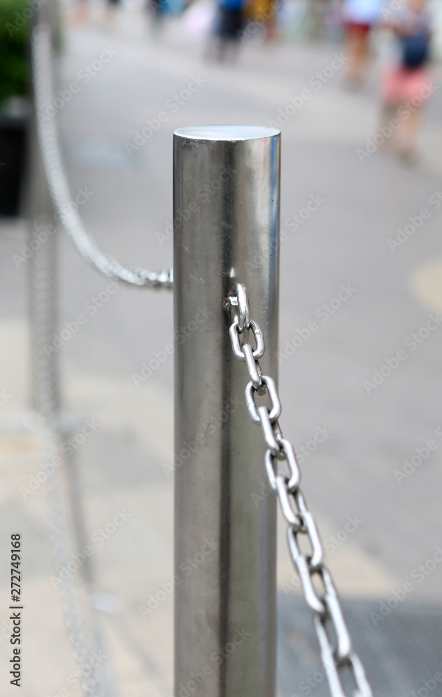 aluminium stanchion with chain