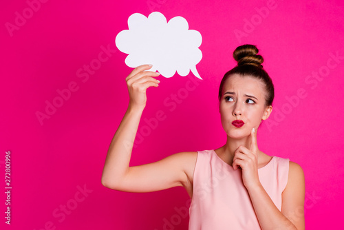 Close up photo charming focused lady millennial hold hand paper card cloud thoughts want know touch chin fingers hands palms isolated wear pink pastel colored clothing she her colorful background