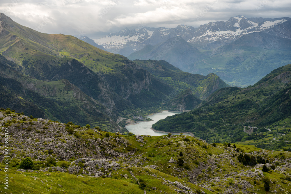 Fototapeta premium Lanuza Reservoir in Valle de Tena, Huesca, Spain