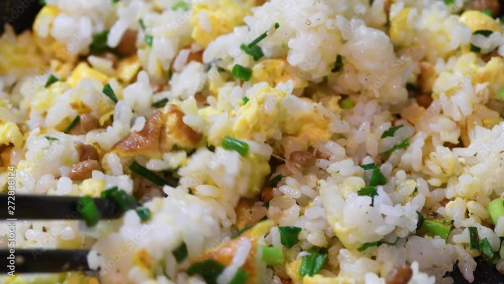 納豆チャーハンを作る 納豆チャーハンを作る