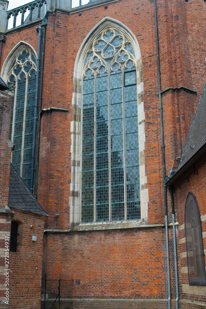 Obraz premium Antique window of Walburg Church Zutphen