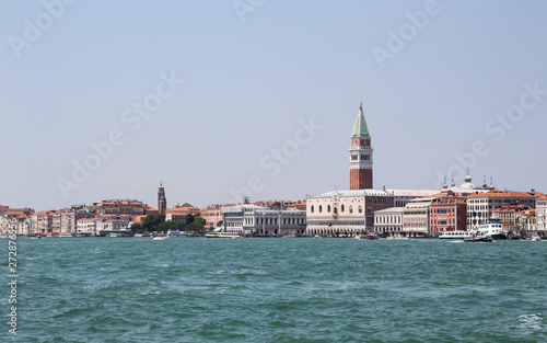 Una vista su Piazza San Marco - Venezia © AntonioFederico