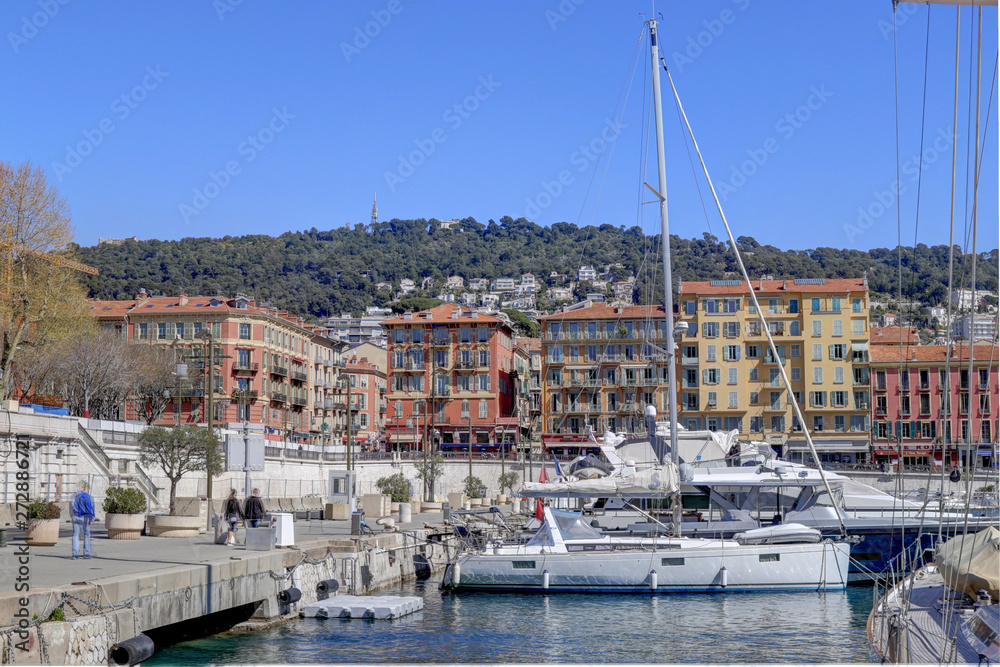Ville de Nice sous la côte d'Azur
