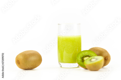 kiwi fruits and kiwi juice