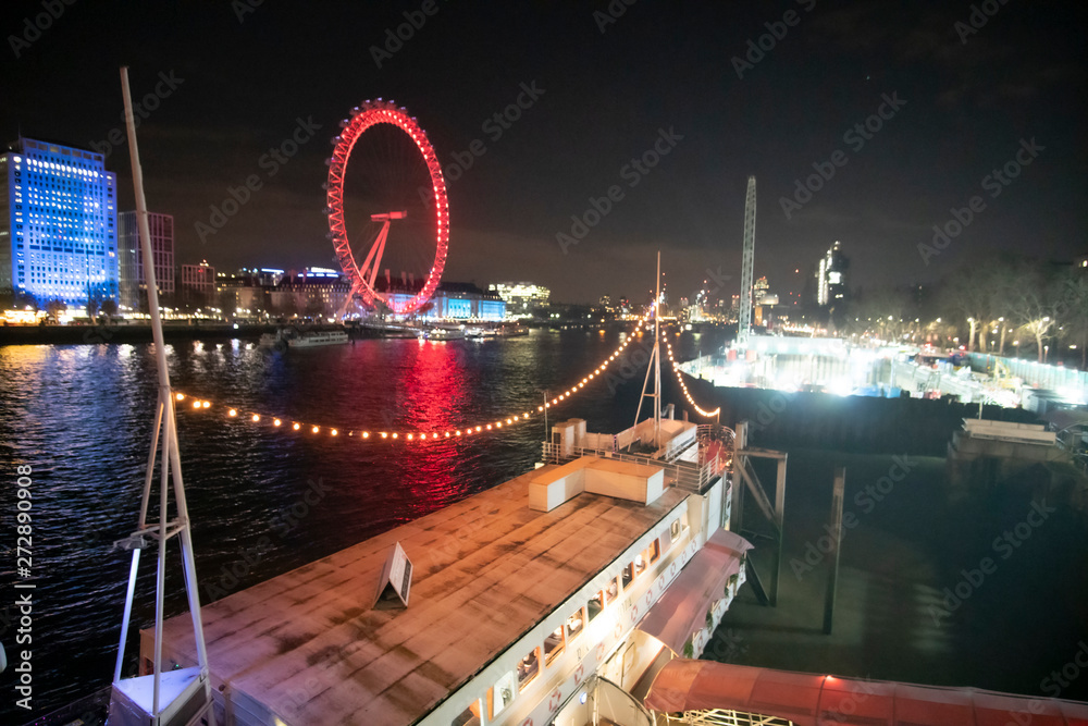 London Themse, Boat and London Eye by Night