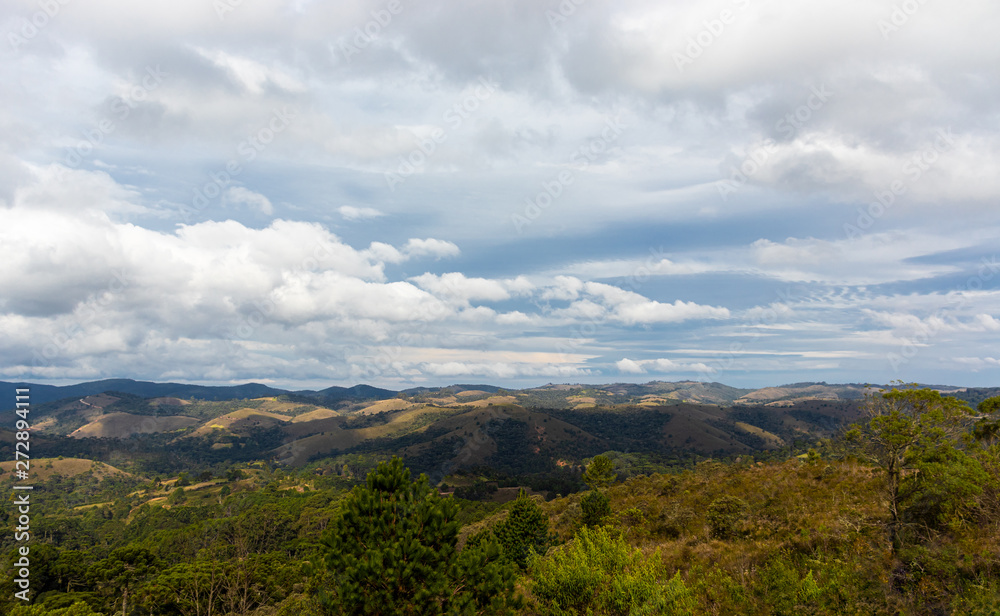 montanhas vistas do alto