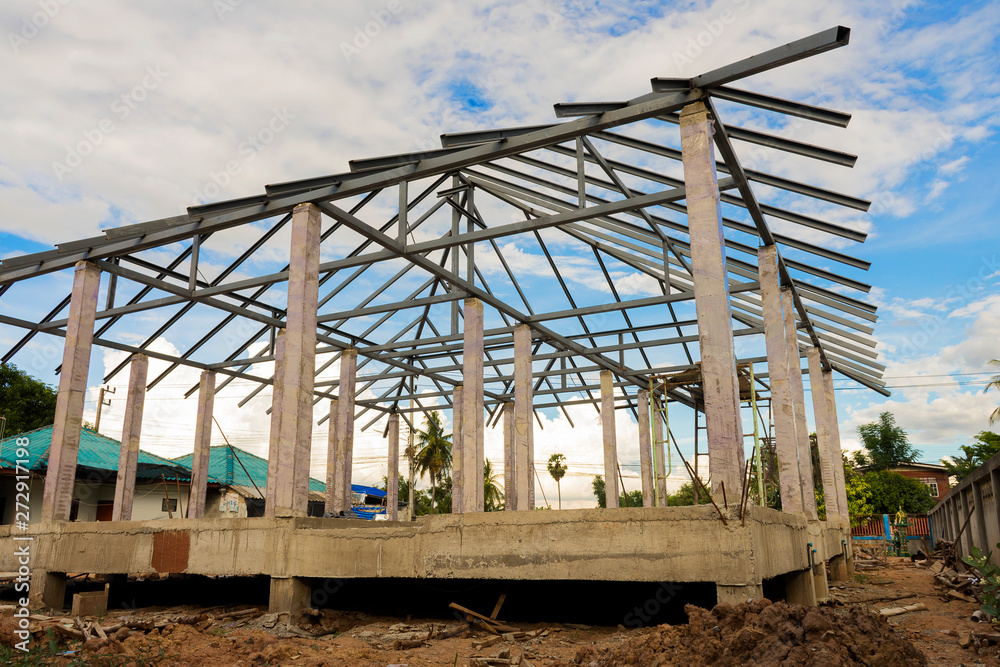 Structure of houses, pillars and concrete floors, roof structures using steel in construction Structure of houses, pillars and concrete floors, roof structures using steel in construction