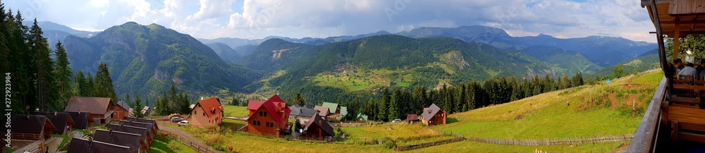 Ausblick auf Berglandschaft im Kosovo Ausblick auf Berglandschaft im Kosovo
