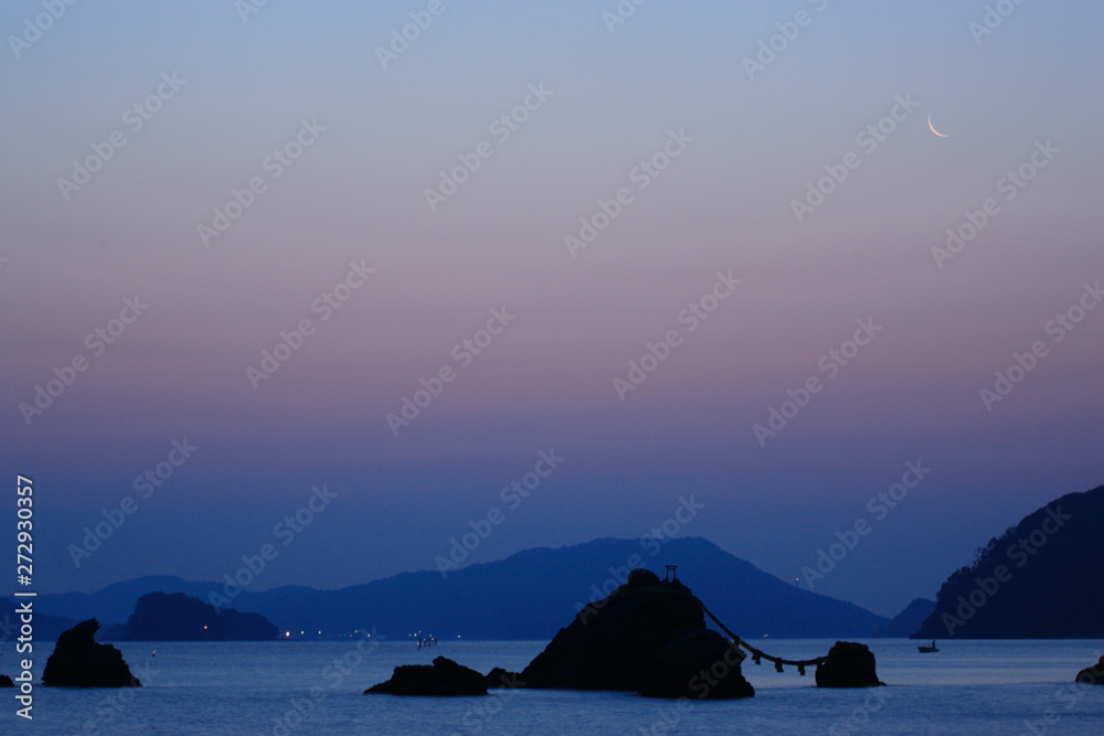 三重県の観光名所二見浦の夫婦岩の風景