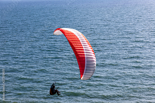 Glider über dem Meer photo