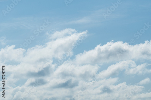 Fototapeta Naklejka Na Ścianę i Meble -  fluffy clouds on a sunny day