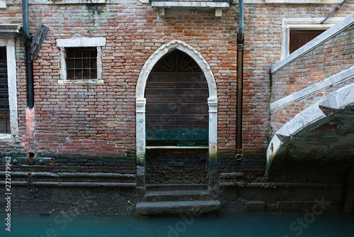 The empty entrance to the Venice building