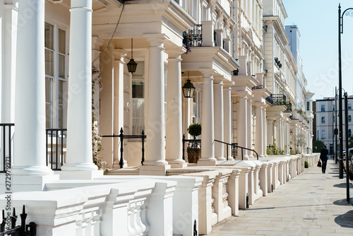 Sticker Residential townhouses and pedestrian walkway in Notting Hill London
