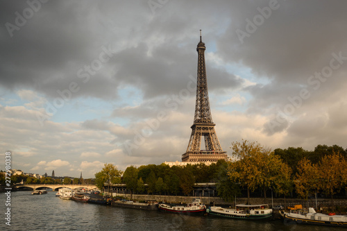 eiffel tower in paris © Petra