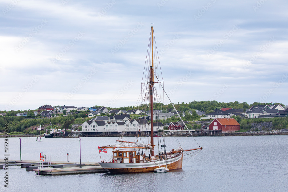 Fototapeta premium Old wooden boat