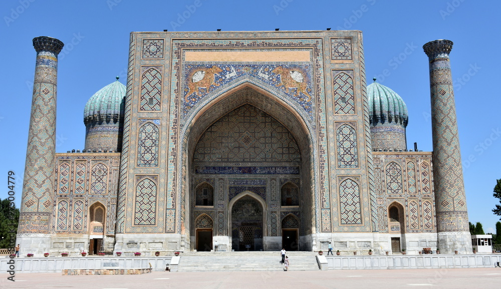 Sher-Dor Madrassah, Registan Square  in Samarkand 