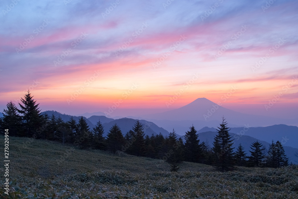 Φωτογραφία Mt.Fuji before dawn seen from Yamabushi Peak - 山伏山頂から見る未明の富士山