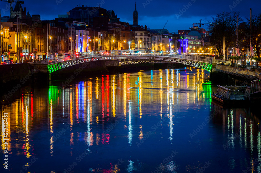 the bridge at night Dublin