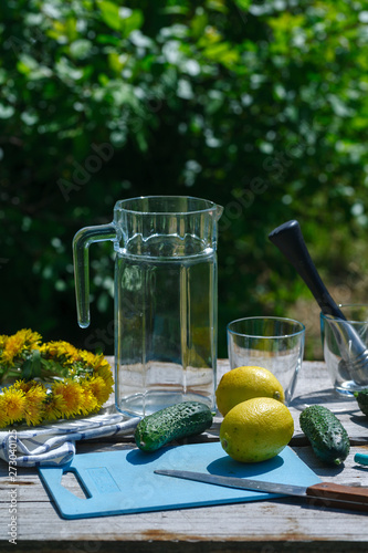 ingredients for refreshing detox-cucumber, lemon and mint lemonade