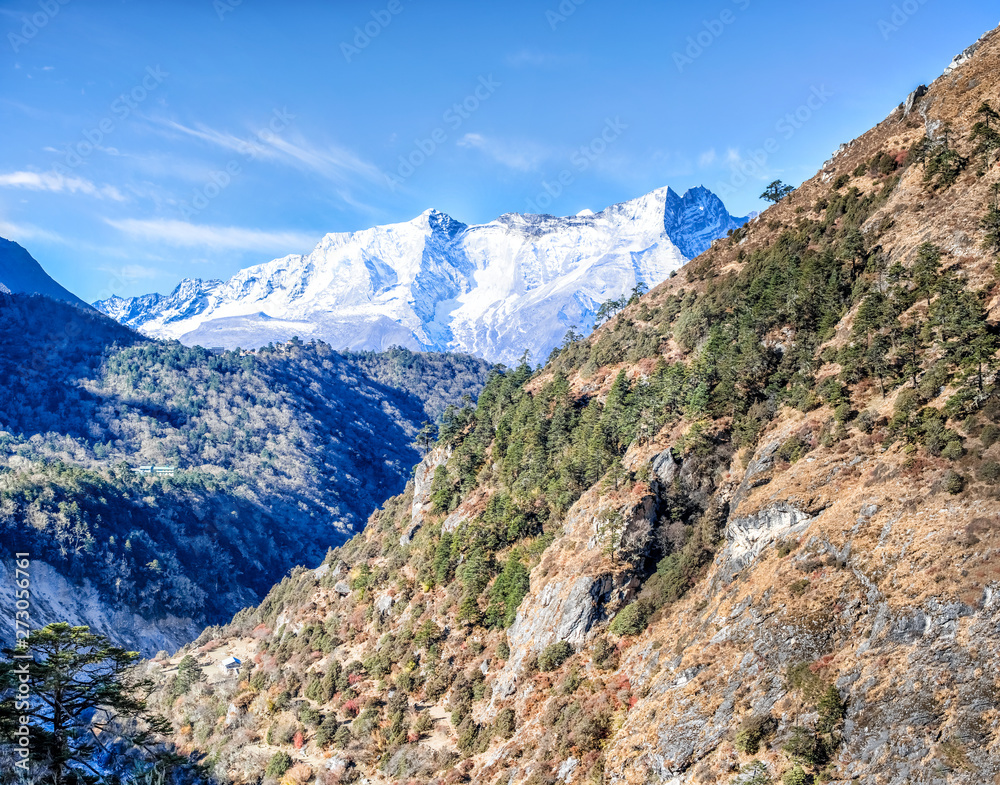 Scenic valley and mountains peaks on the trek between Tengboche and Dingboche, Nepal.