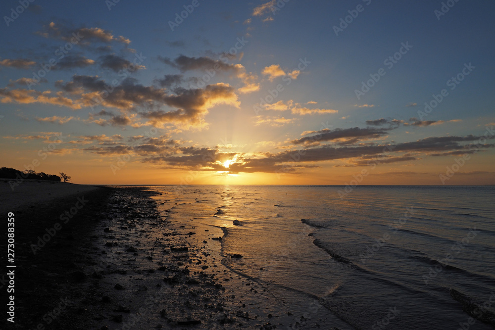 Fototapeta premium Sunrise over Florida Bay off East Cape Sable in Everglades National Park, Florida.