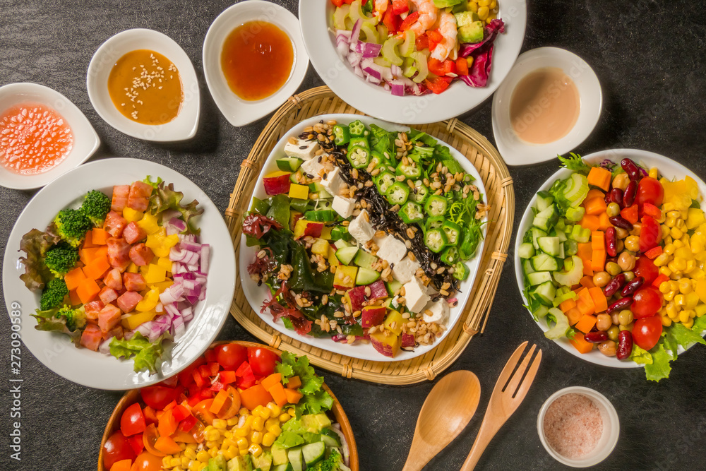 サラダ Trendy healthy food chopped salad サラダ Trendy healthy food chopped salad