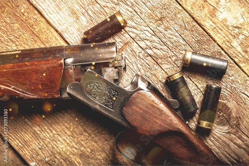 Vintage rifle and sleeves o...