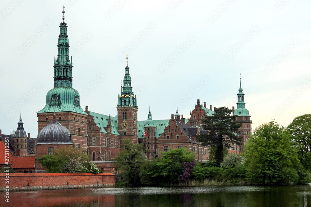 Obraz premium Frederiksborg castle, Hillerod, Denmark