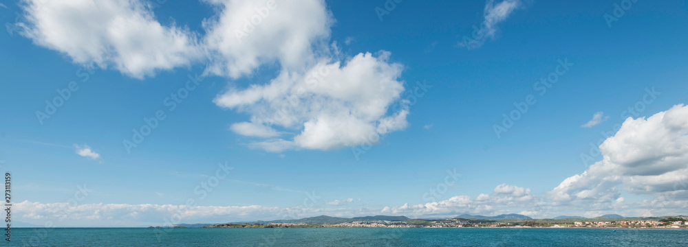 clouds in the sea and Horizon