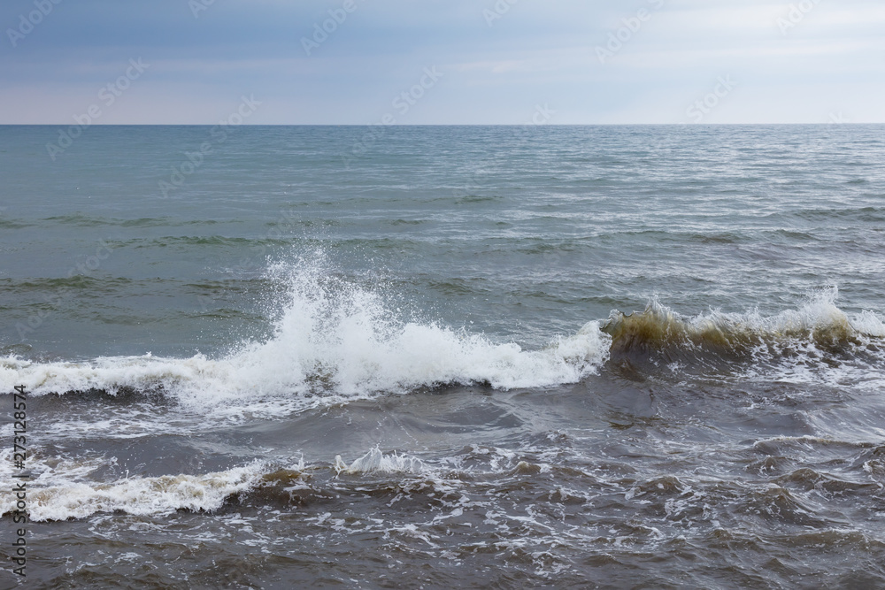 Fototapeta premium Wellen auf der Ostsee, Mecklenburg-Vorpommern, Deutschland, Europa