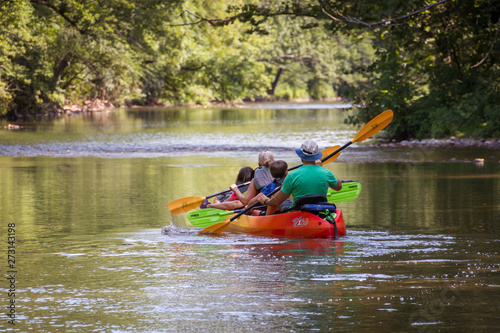 Wallpaper Mural Family kayaking Torontodigital.ca